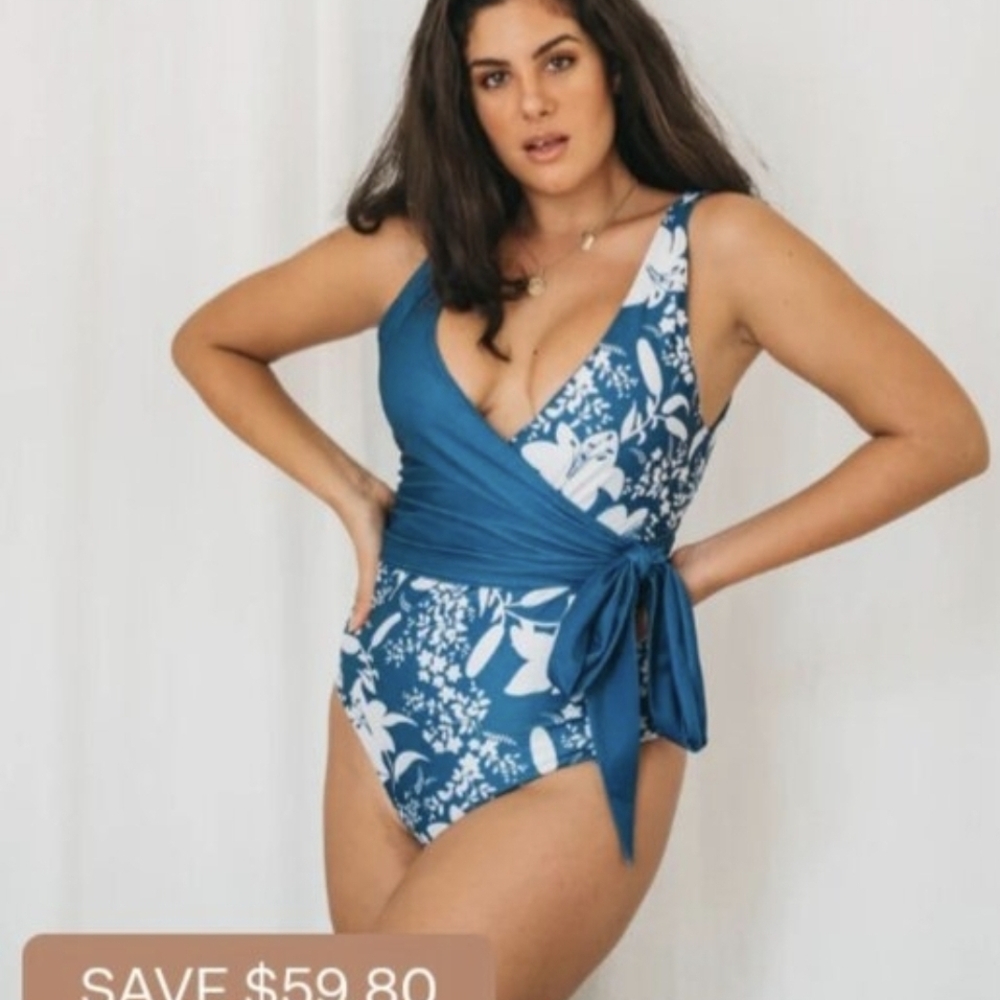 Elegant Blue Floral Wrap Suit